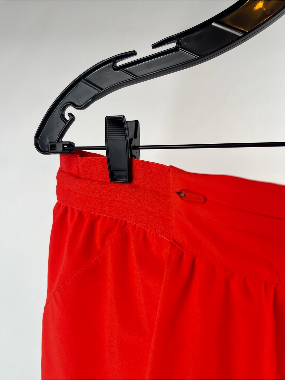 Nike Swift Dri-FIT Mid-Rise 2.5" Brief-Lined Shorts - Women's - Picture 4 of 14